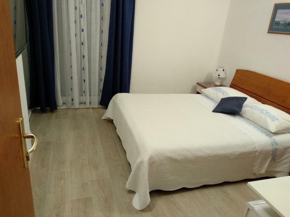 Apartments&Rooms Nikša Podgora Buitenkant foto