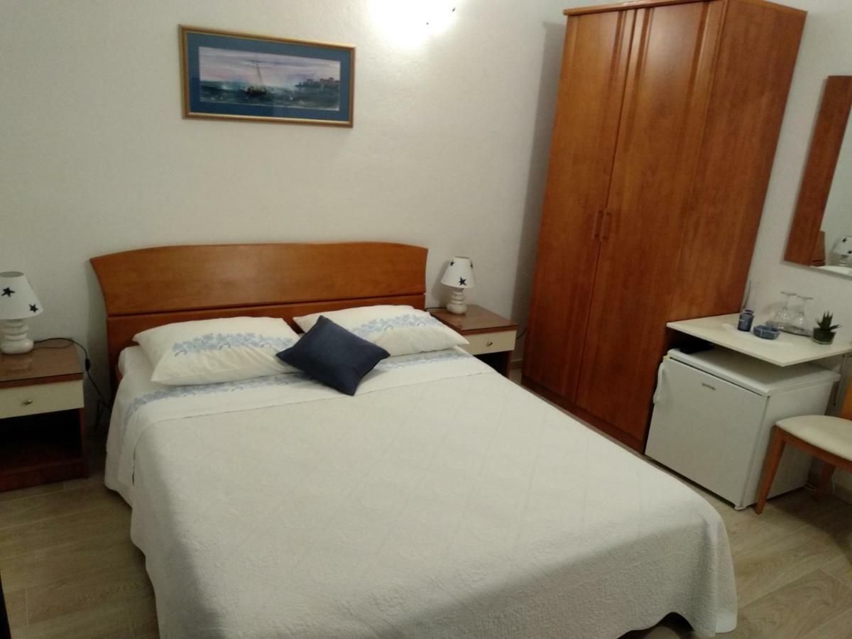 Apartments&Rooms Nikša Podgora Buitenkant foto